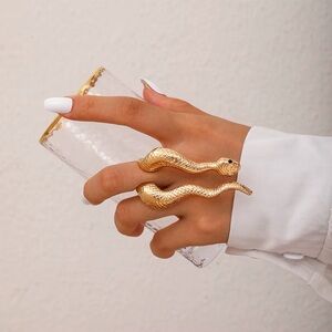 Luxurious Gold Snake Ring